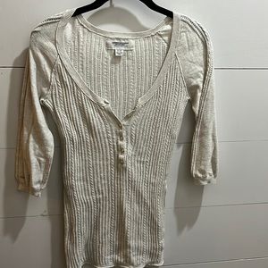 American Eagle cream light cable kit sweater